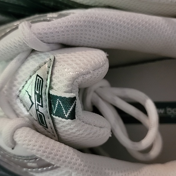New‎ Balance 610v1
